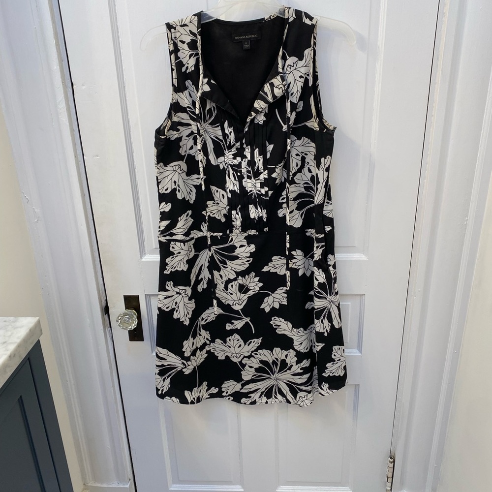 Banana Republic size 2 cocktail dress
